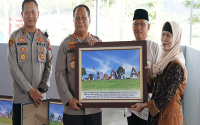 KAPOLDA JABAR HADIRI UNDANGAN DARI YAYASAN PENDIDIKAN CENDIKIA ISLAMI DALAM PERESMIAN SEKOLAH ALAM DAN RUMAH TAHFIZ SMP PRIMA CENDEKIA ISLAMI